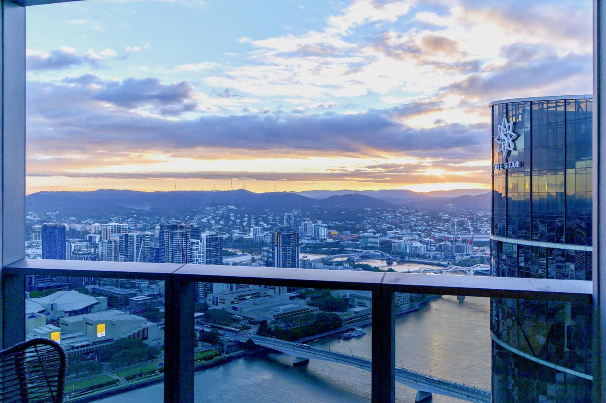 Apartment River Glow At Queens Wharf Level 43 Brisbane