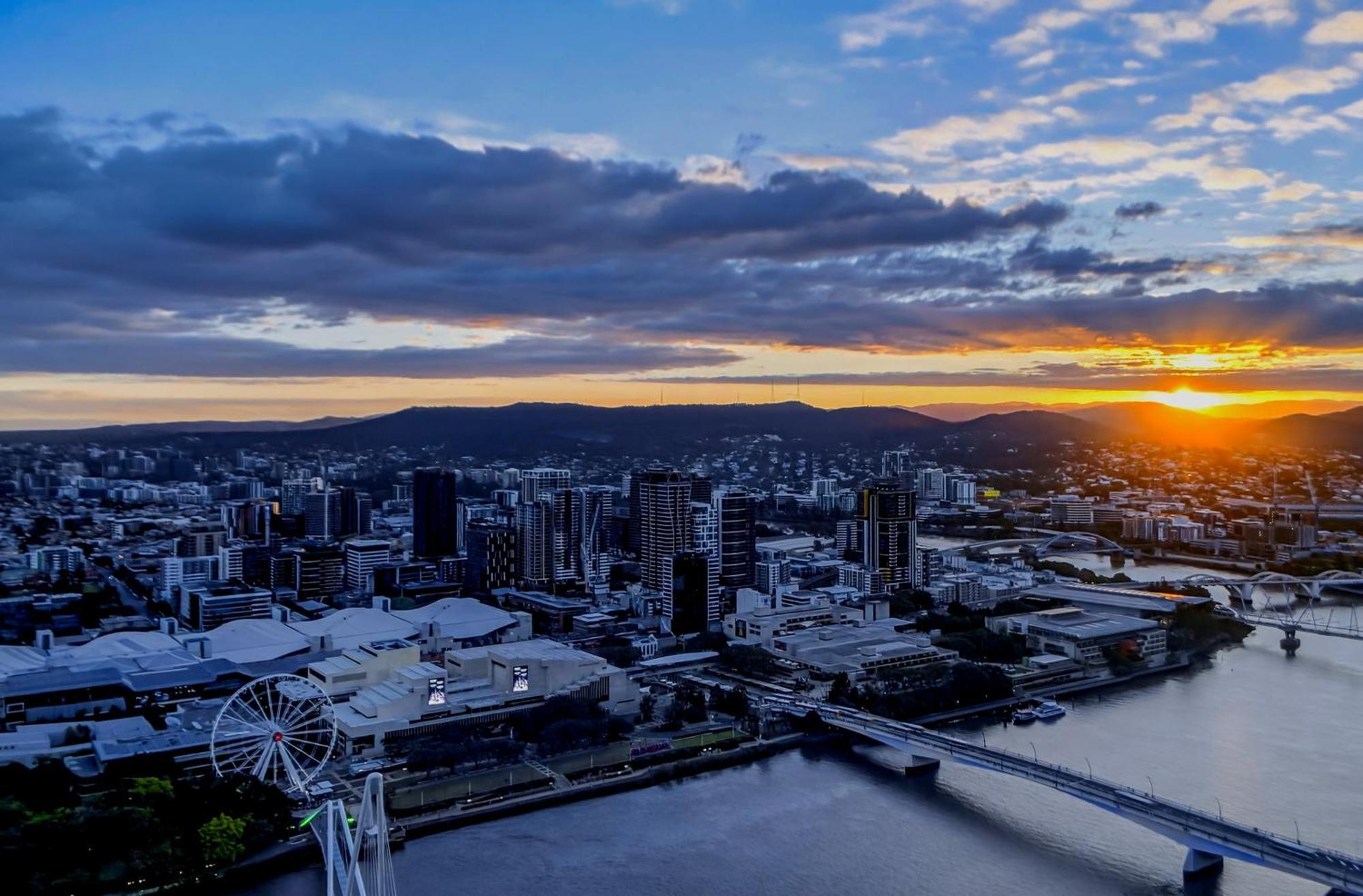 River Glow At Queens Wharf Level 43 Apartment *