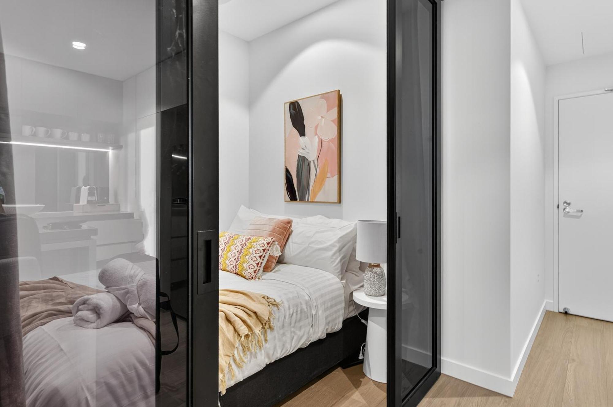 River Glow At Queens Wharf Level 43 Apartment