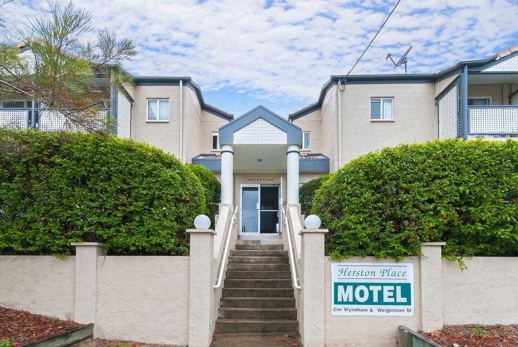 Herston Place Motel 3*