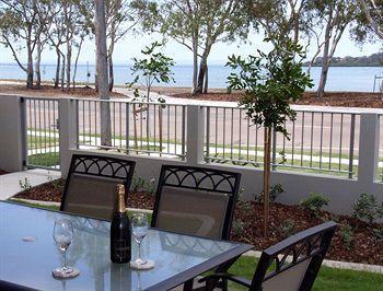 Hotel On The Bay Bribie Island 4*