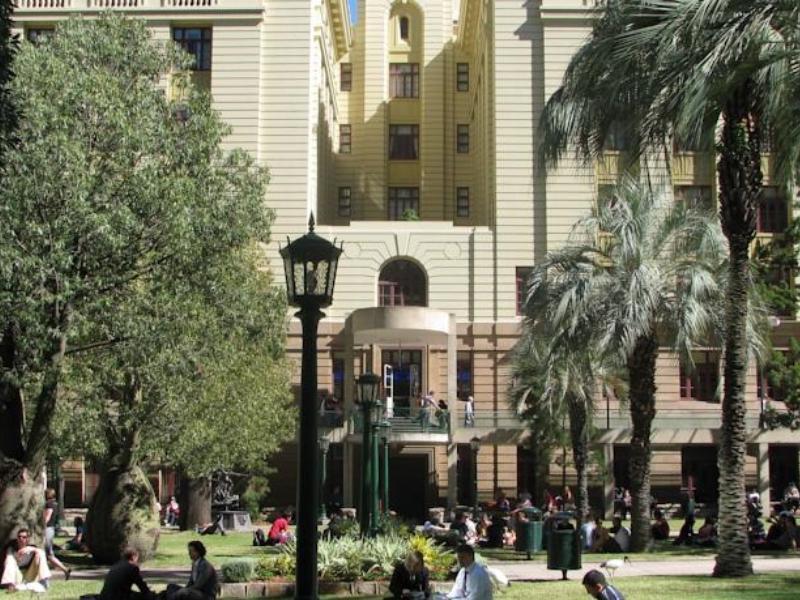 Aparthotel Adina Anzac Square 4*