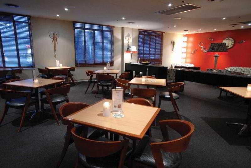 Adina Anzac Square Aparthotel