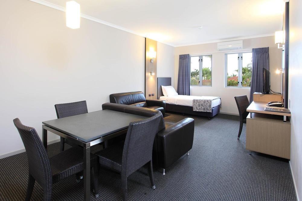 International Virginia Hotel 4*