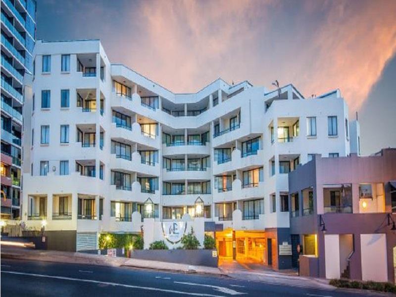 West End Central Aparthotel 4*