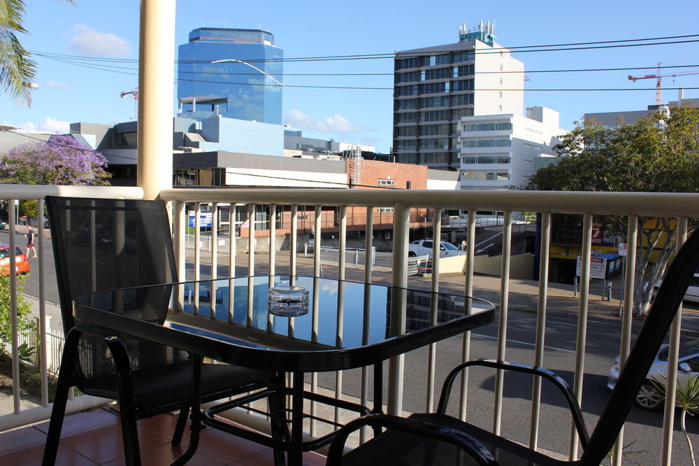 Toowong 3*