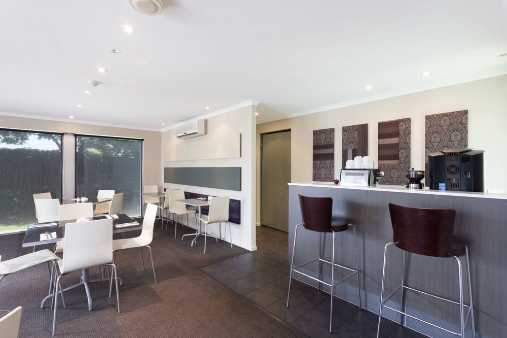 Rocklea International Motel 4*