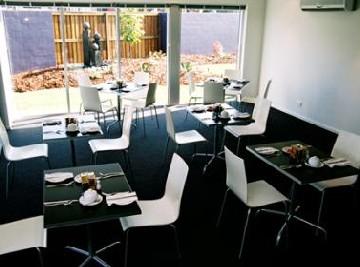 Rocklea International 4*