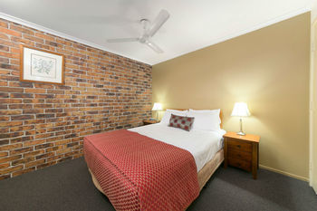 Toowong 4*