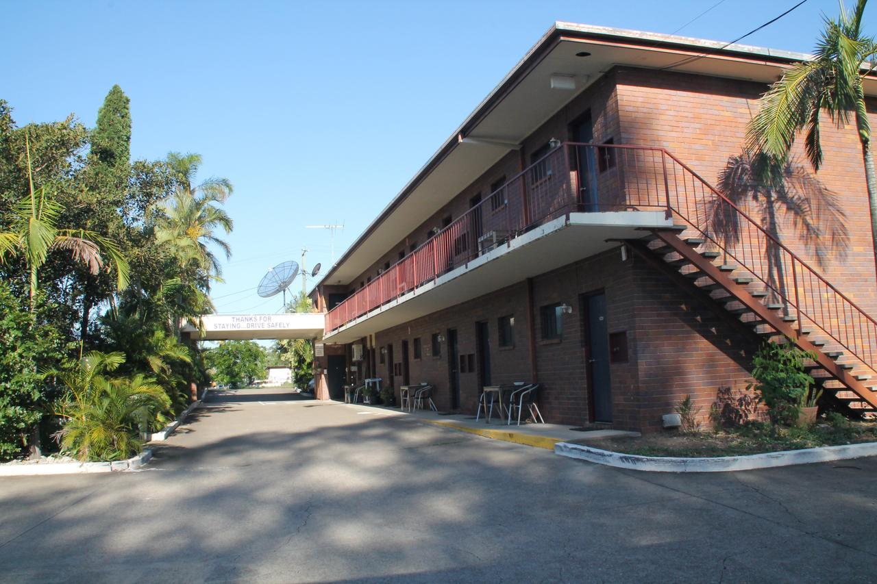 Centenary Motor Hotel 3*