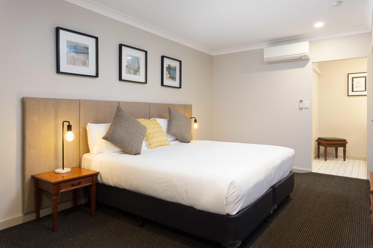 International Virginia Hotel 4*