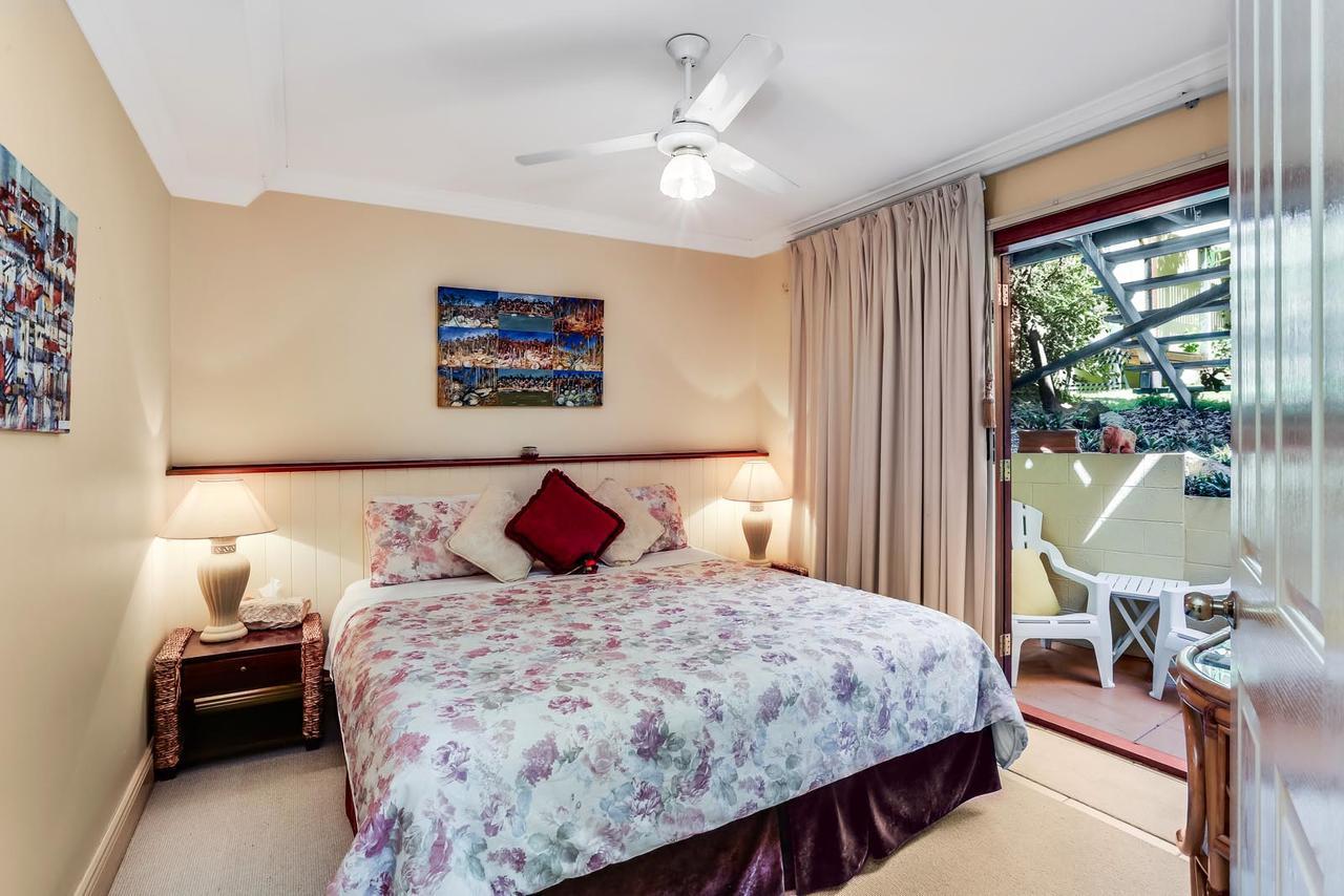 Cream Gables Bed & Breakfast