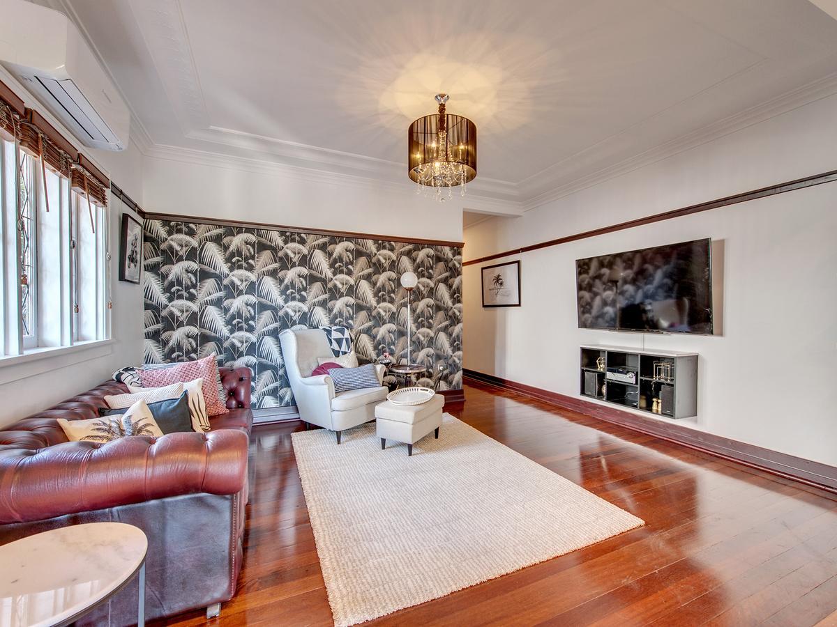 Anville Court *