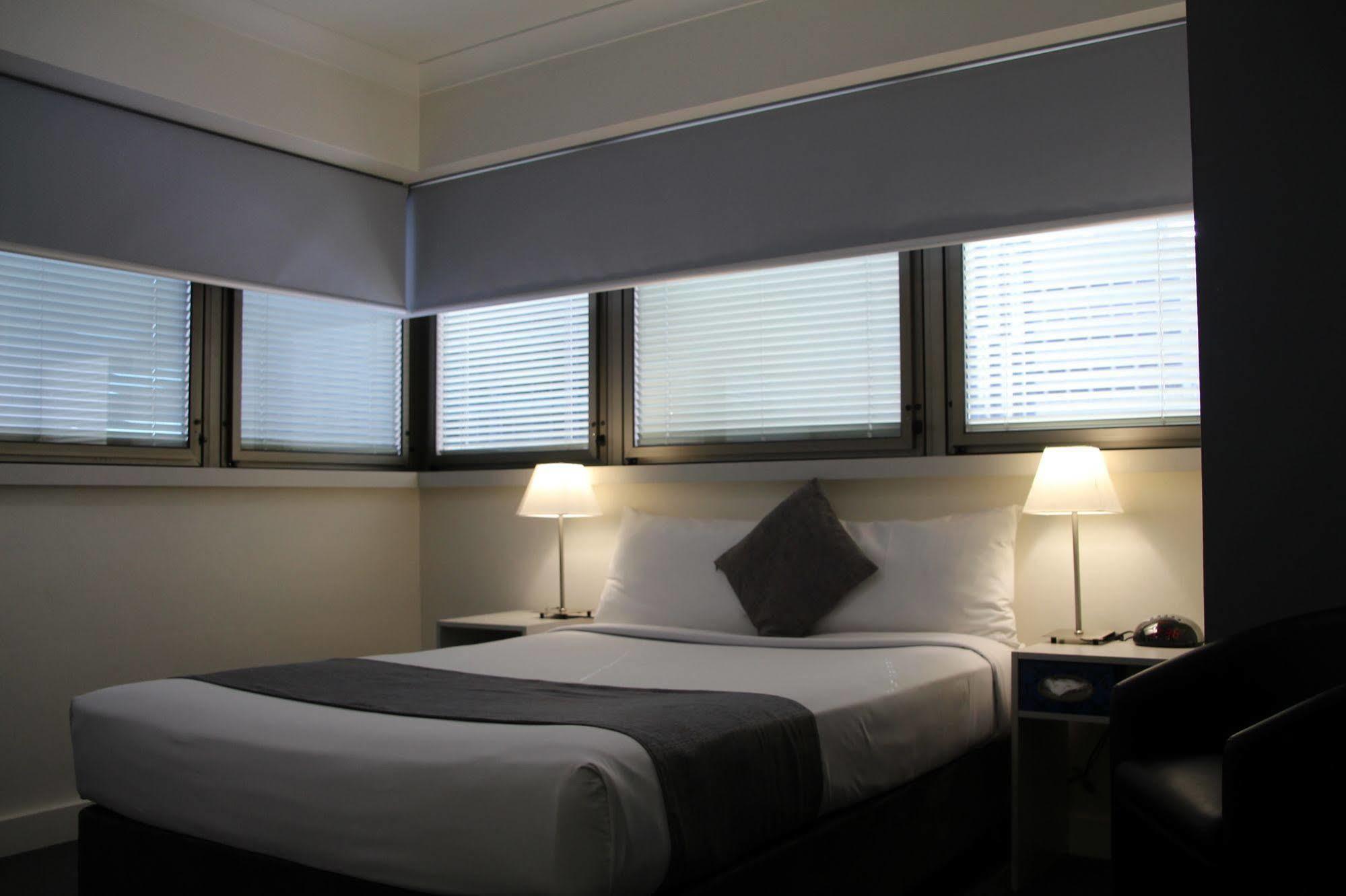 Hotel George Williams Brisbane