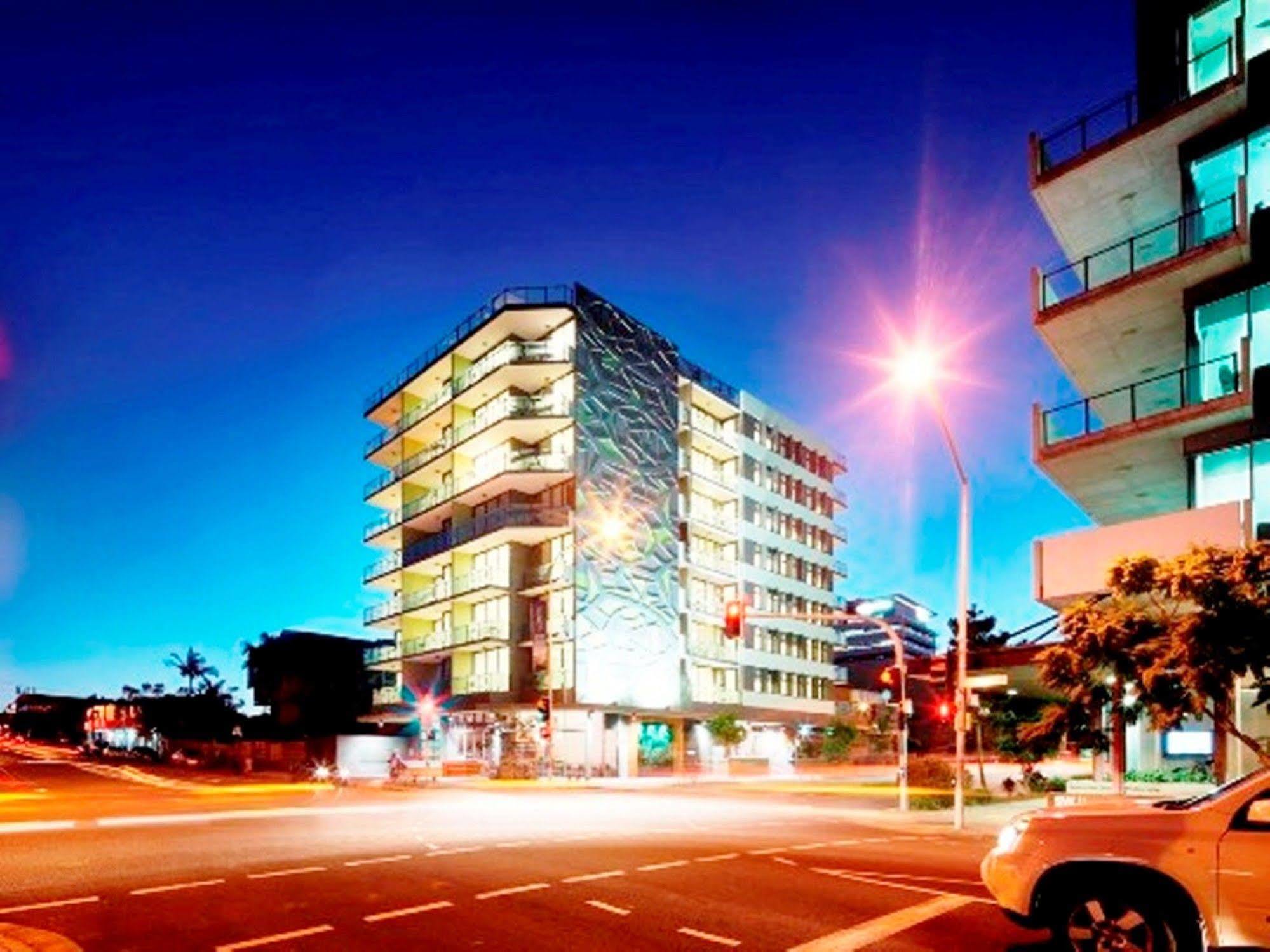 Vine South Aparthotel 4*