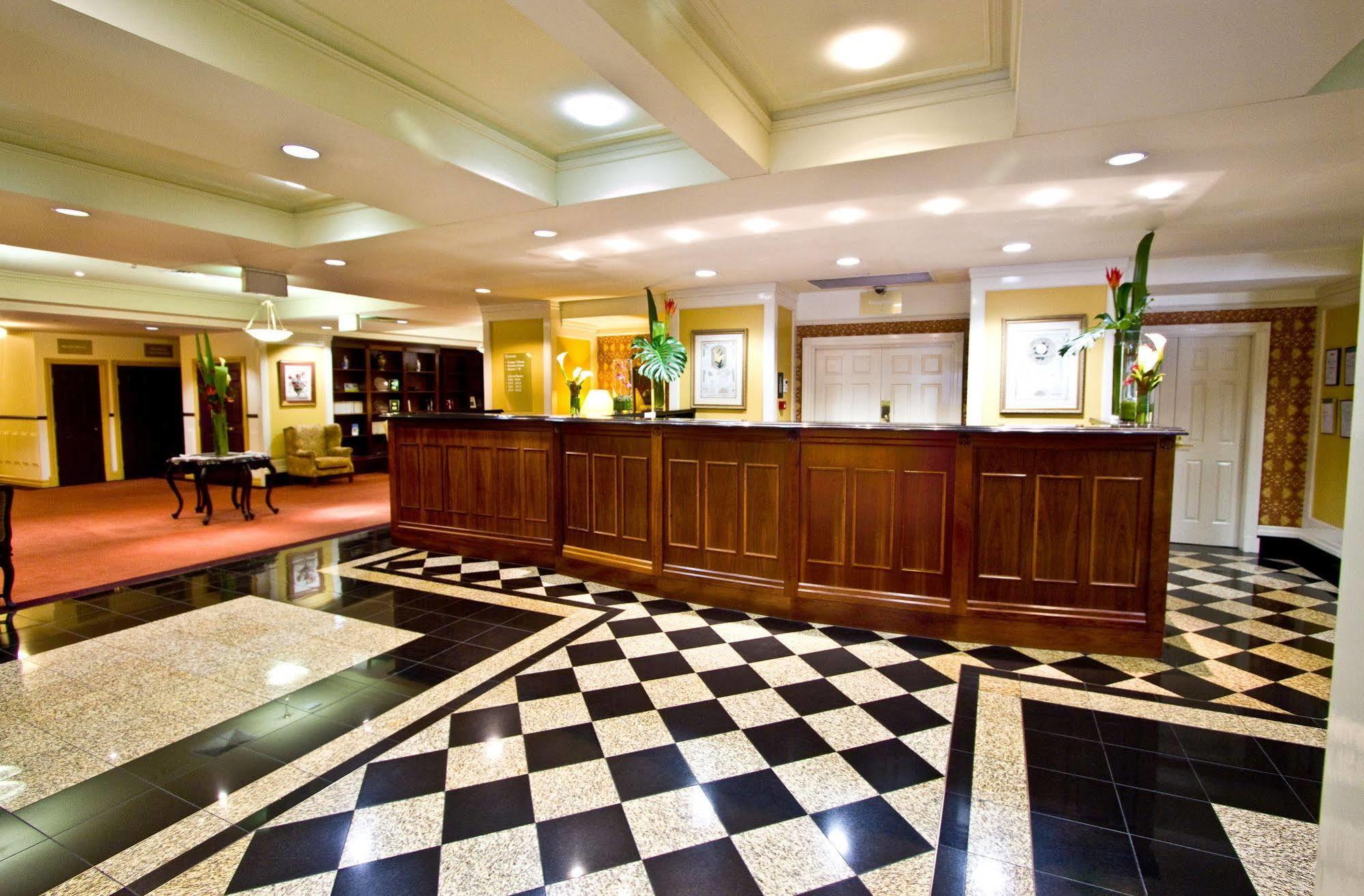 Adina Anzac Square Aparthotel Brisbane