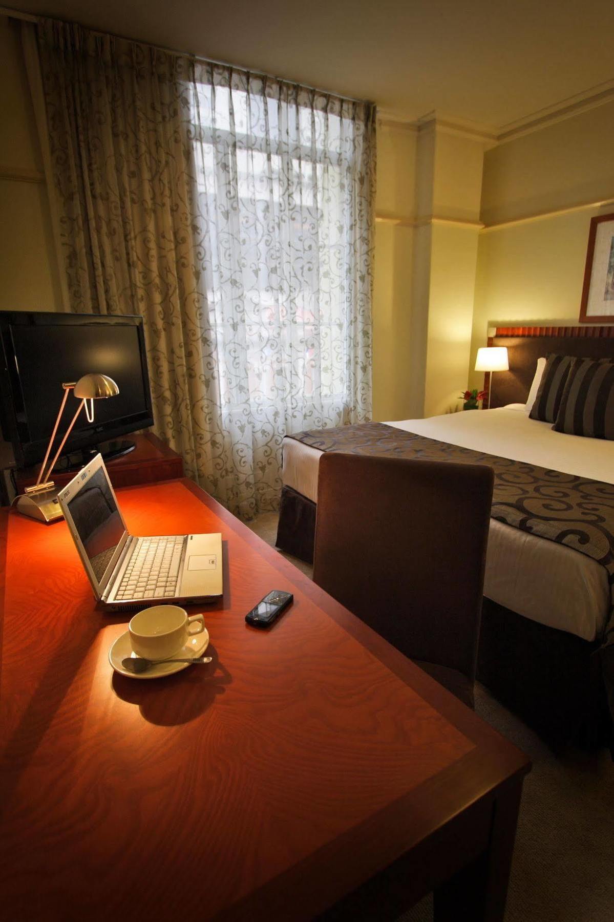 Adina Anzac Square Aparthotel Brisbane