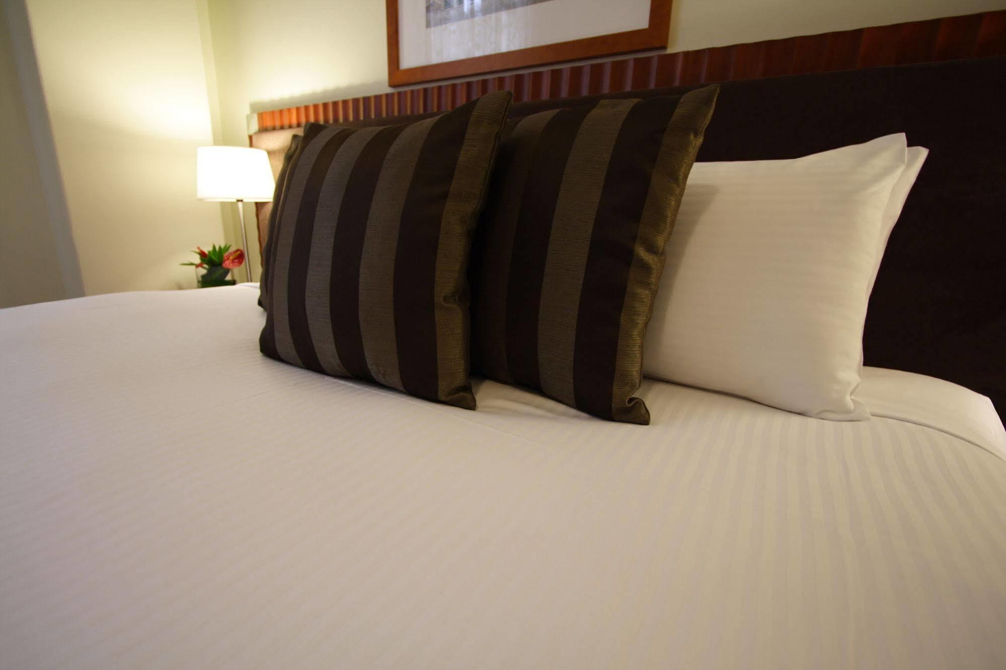 Adina Anzac Square Aparthotel 4*