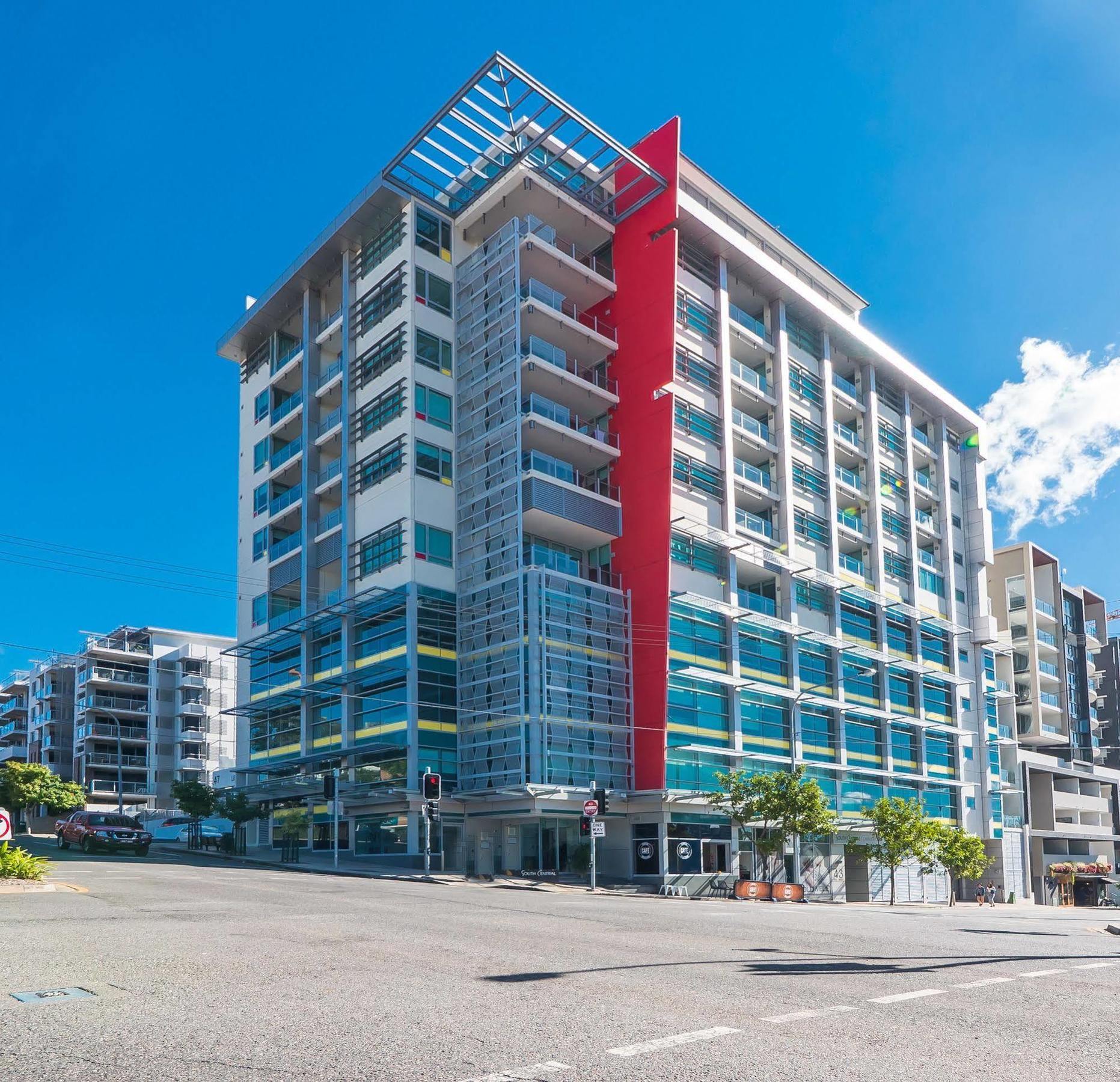 South Aparthotel 4*