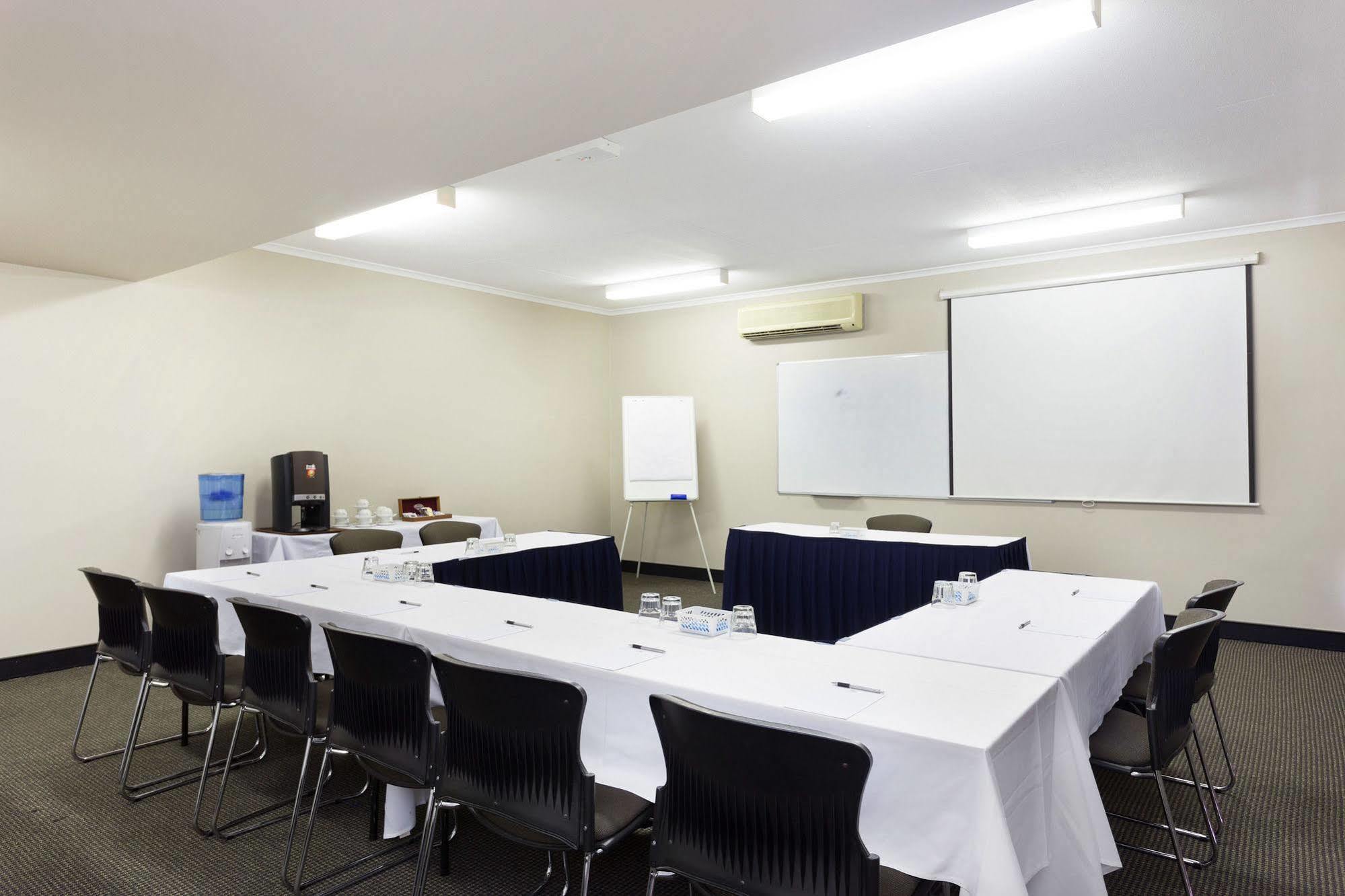 Motel Rocklea International