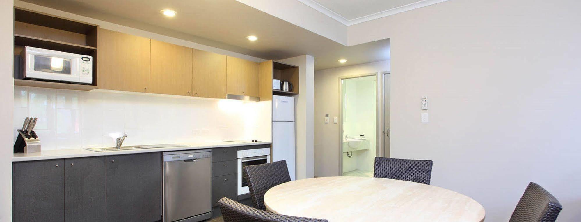 International Virginia Hotel 4*