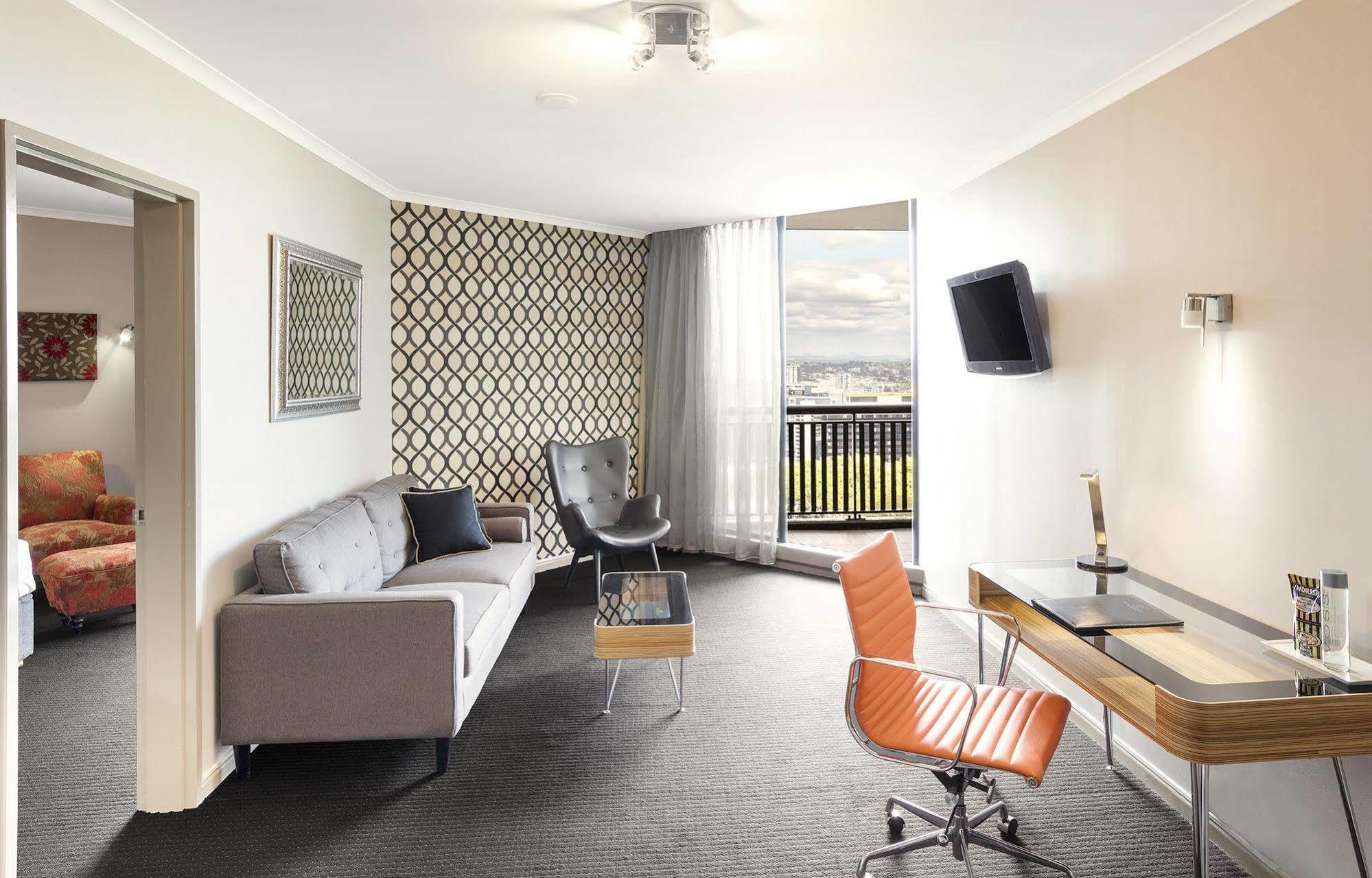 Grand Chancellor Hotel