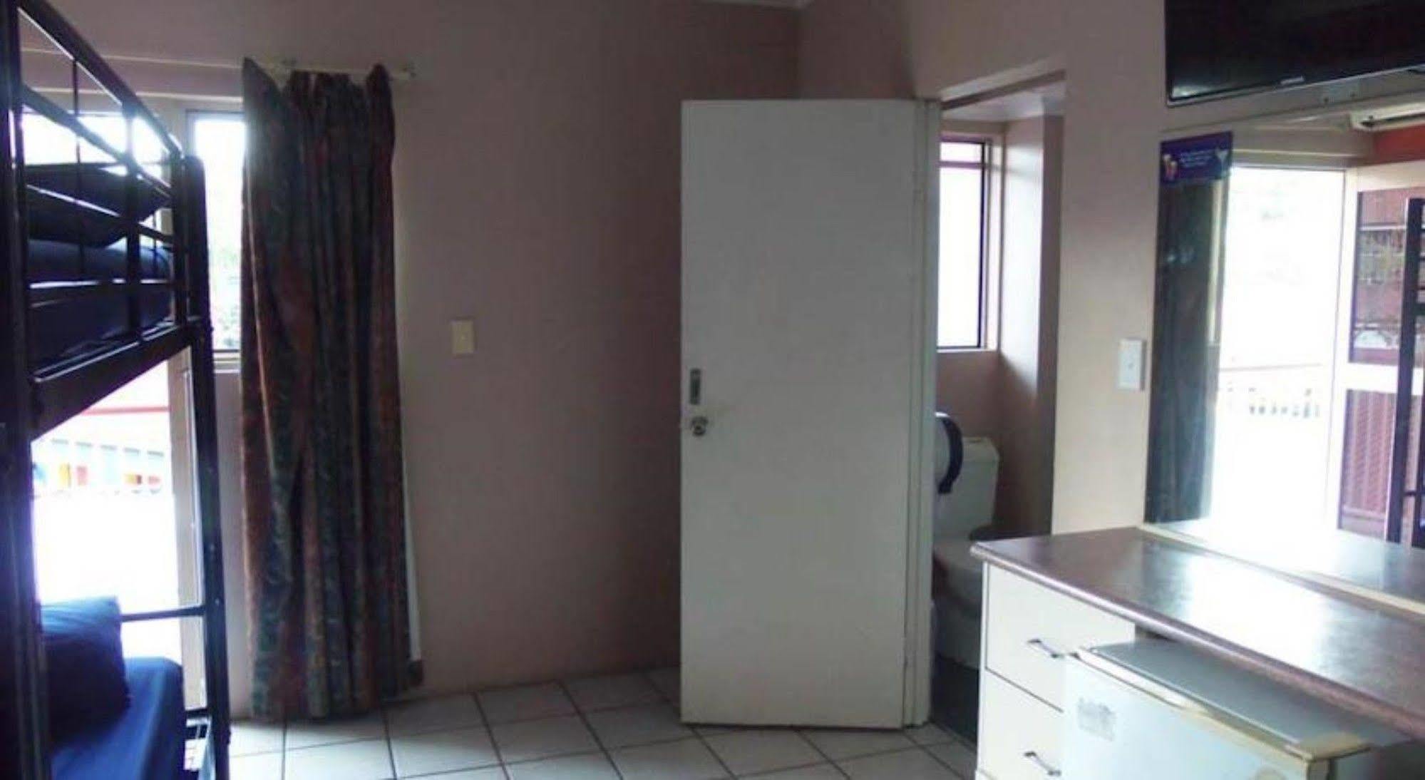 Hostel Brisbane Backpackers Resort
