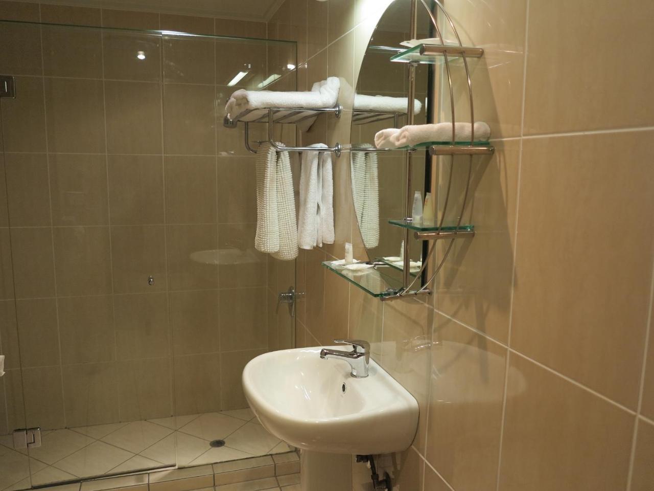 Motel Shangri-la Gardens Brisbane