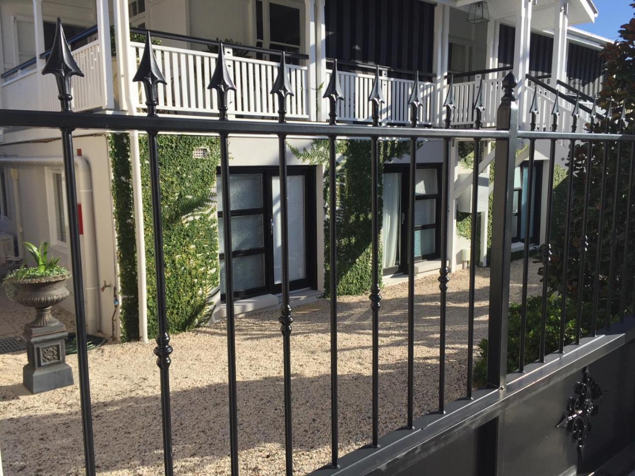 Heal House Bed & Breakfast 4*