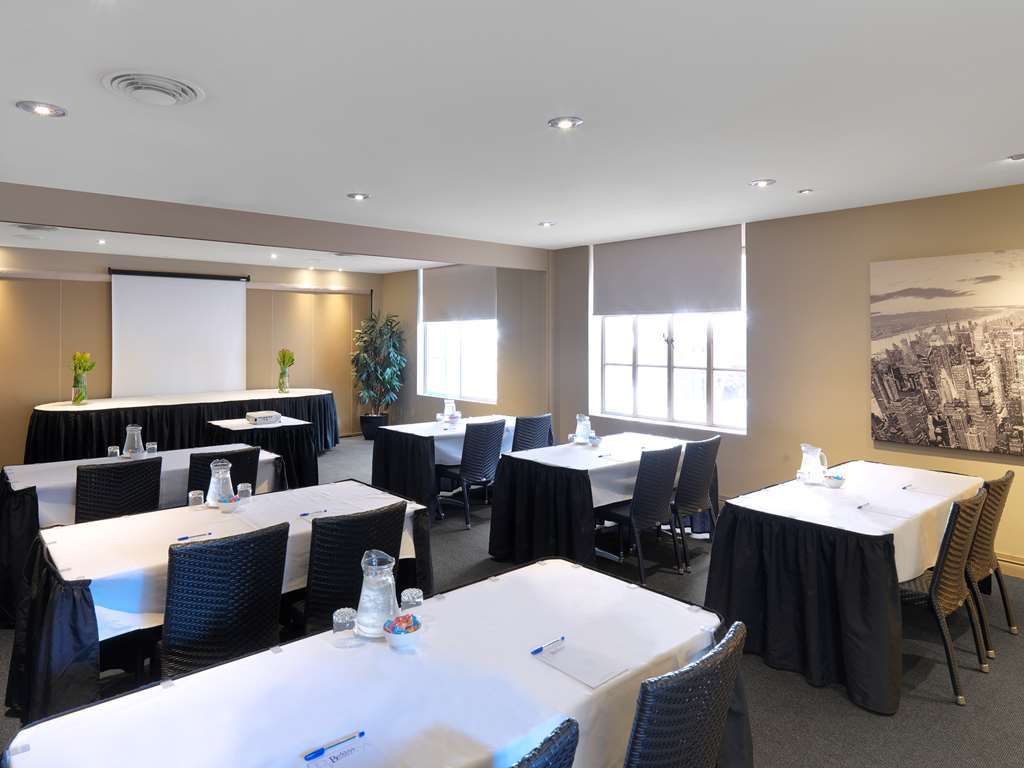 Adina Anzac Square Aparthotel