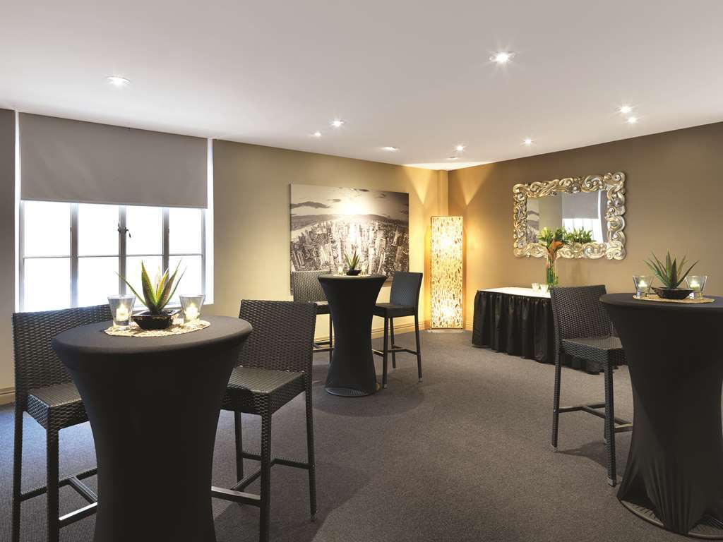Aparthotel Adina Anzac Square 4*