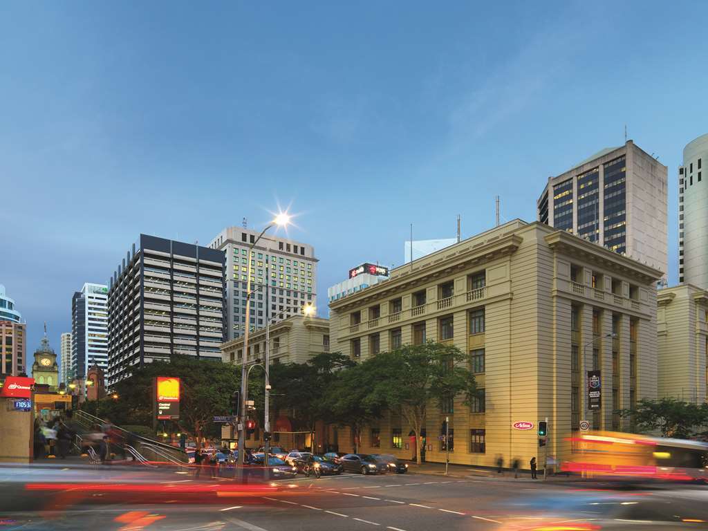 Adina Anzac Square 4*