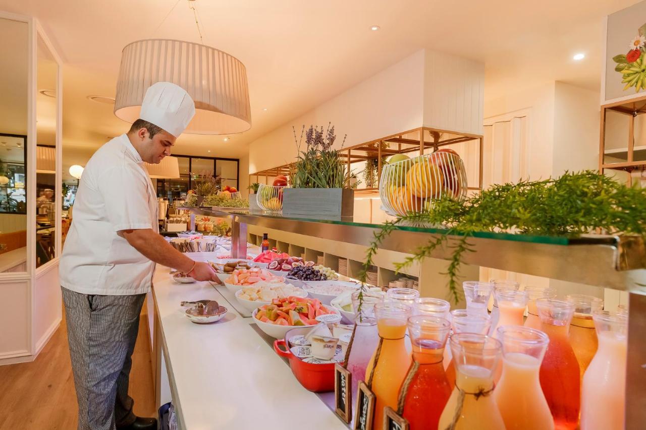 Pullman King George Square Hotel 5*