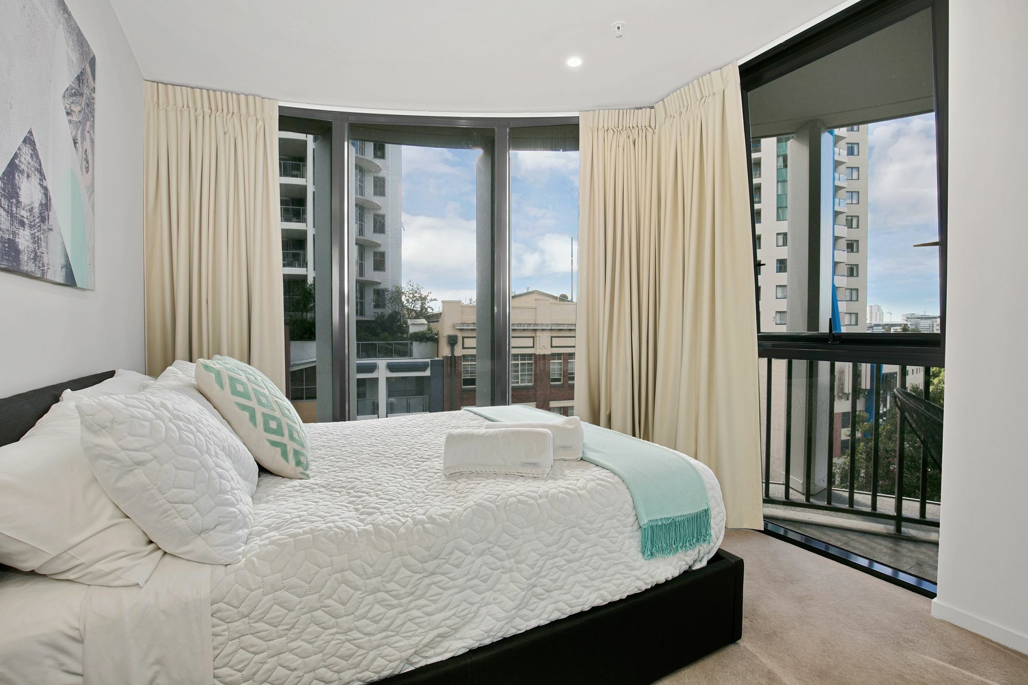 Stunning Urban In The Cbd Apartment Brisbane