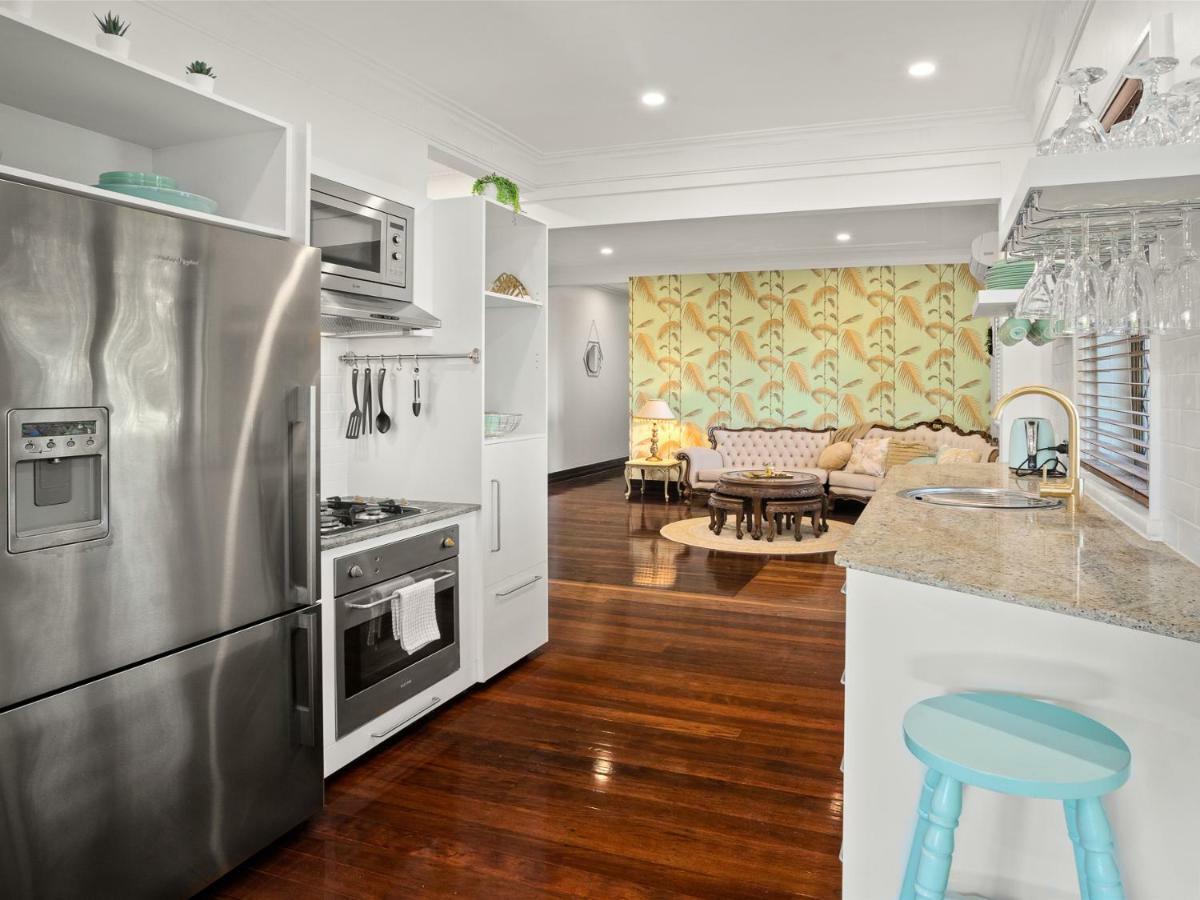 Anville Court Apartment *