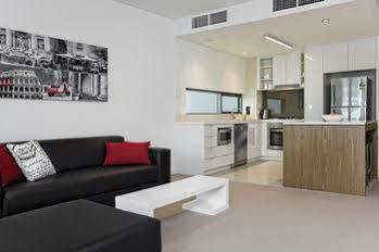 Aparthotel Quattro On Astor By Restt 4*