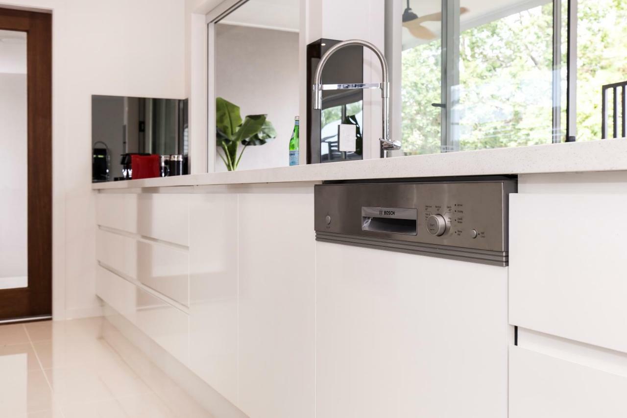 Park Avenue Luxe Townhouse Brand New Sleeps 9 Pousada Brisbane