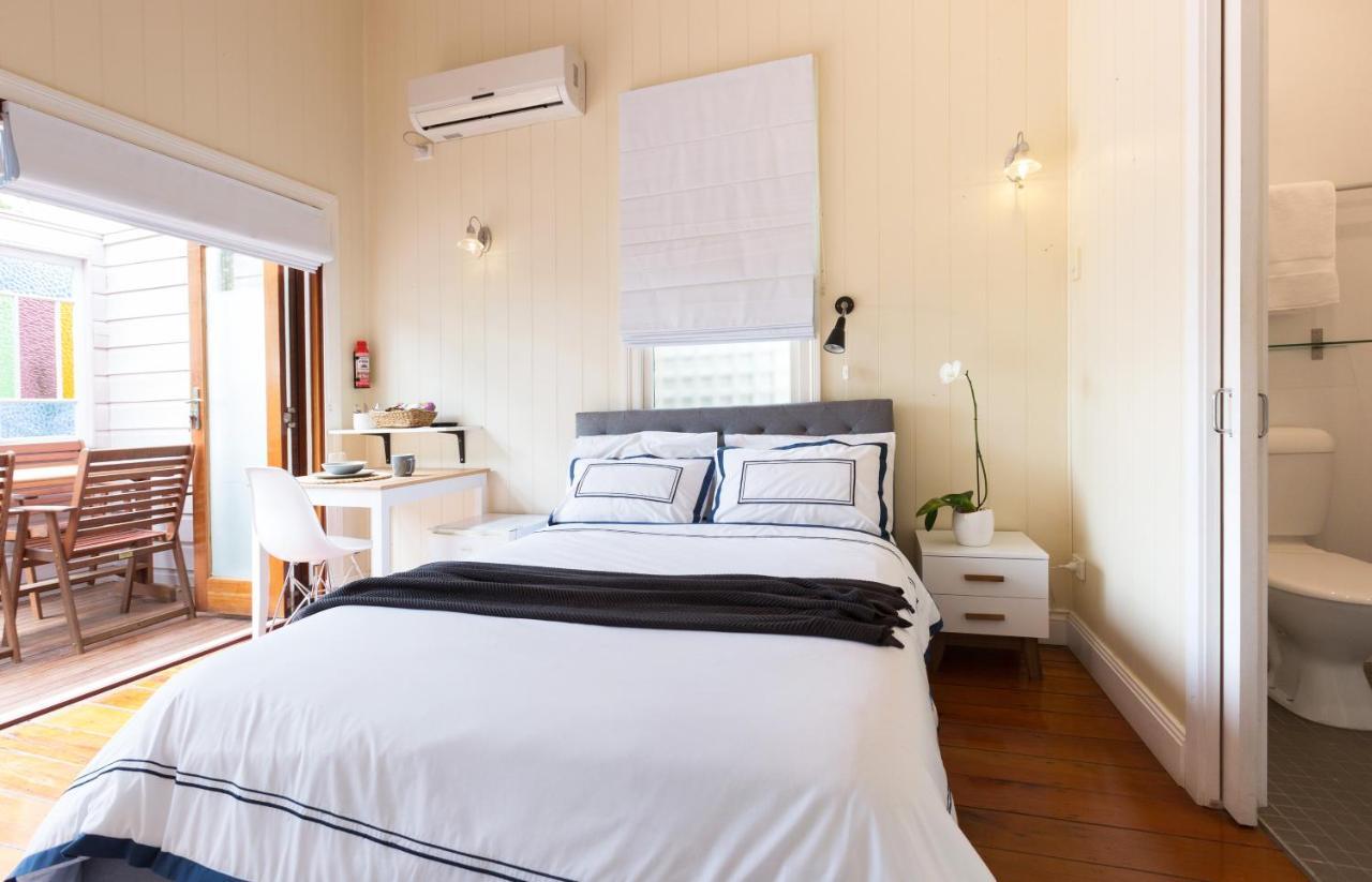 99 Kirkland Bed & Breakfast Brisbane