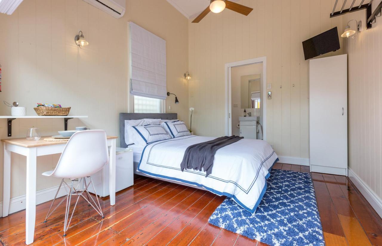 Bed & Breakfast 99 Kirkland