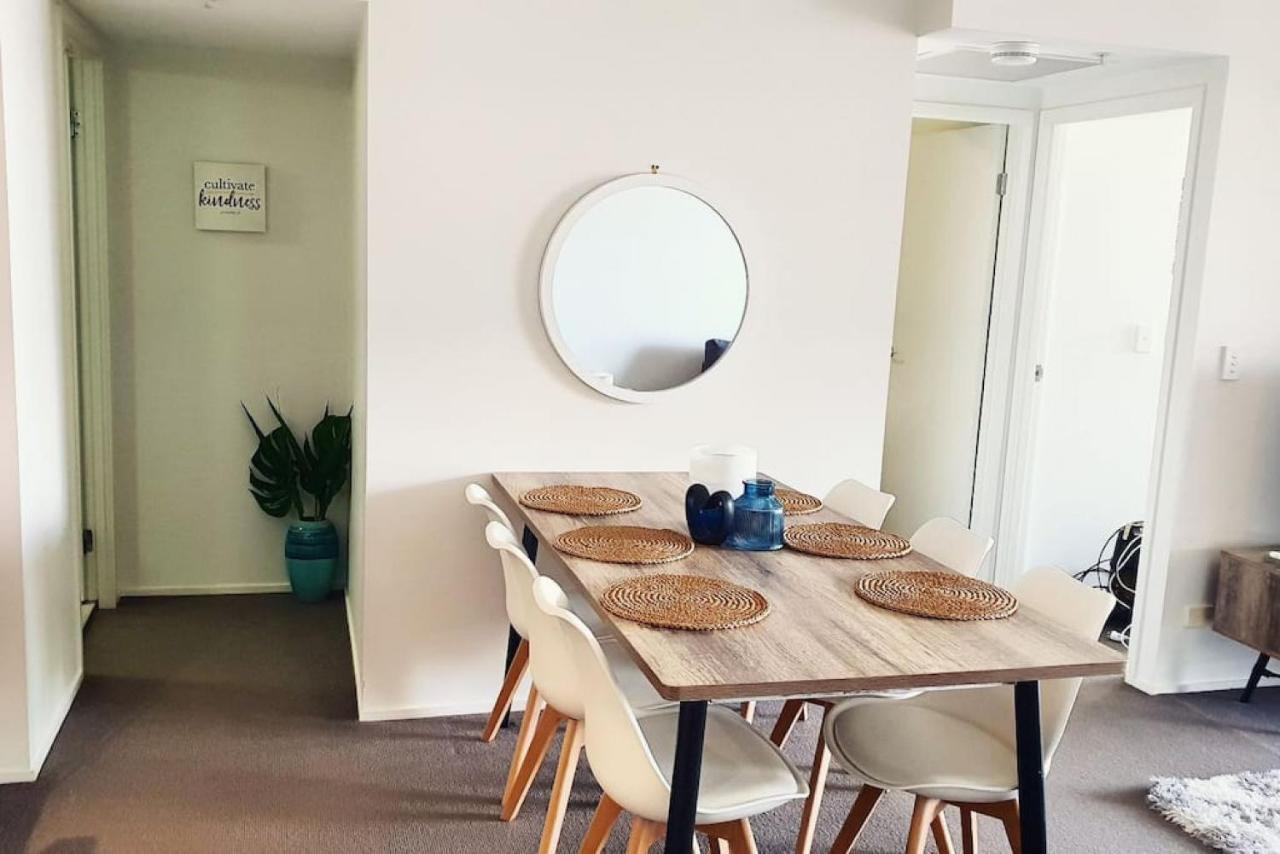 Apartment Au1 - Aurora Skyscraper Cbd For Business Or Pleasure *