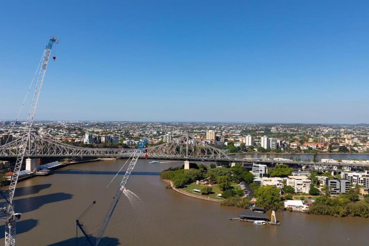 Au1 - Aurora Skyscraper Cbd For Business Or Pleasure Apartment Brisbane