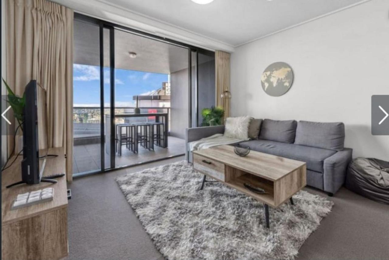 Au1 - Aurora Skyscraper Cbd For Business Or Pleasure Brisbane