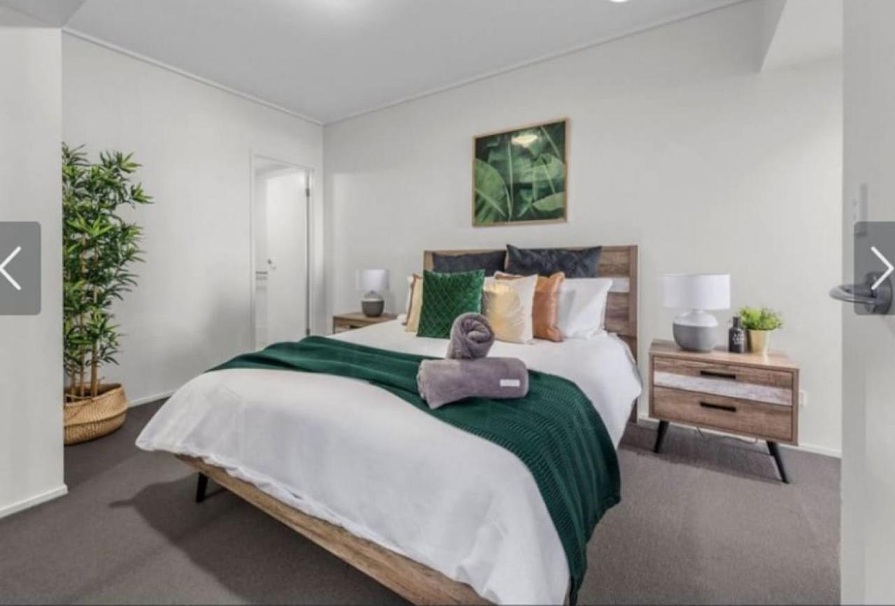 Au1 - Aurora Skyscraper Cbd For Business Or Pleasure Apartment Brisbane