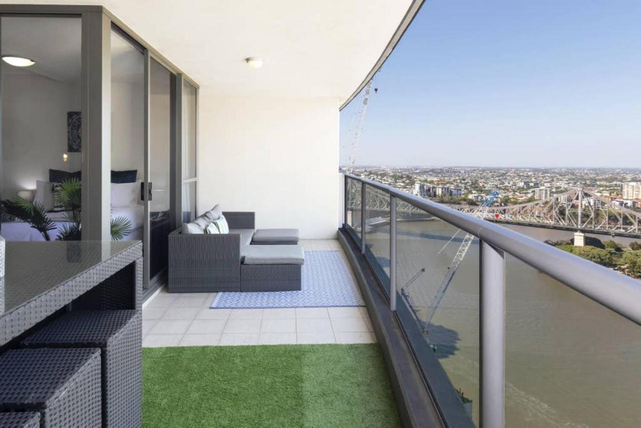 Apartment Au1 - Aurora Skyscraper Cbd For Business Or Pleasure *