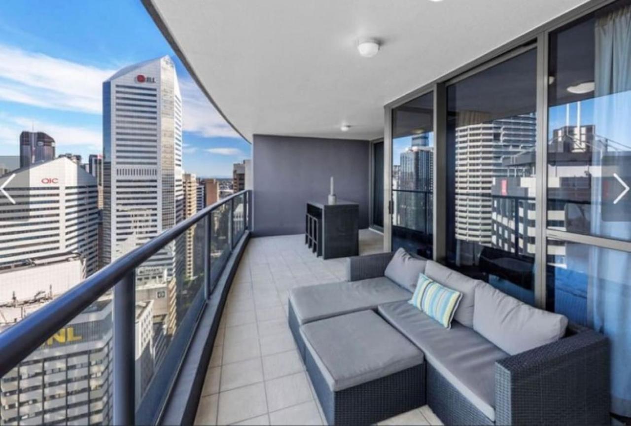 Au1 - Aurora Skyscraper Cbd For Business Or Pleasure *