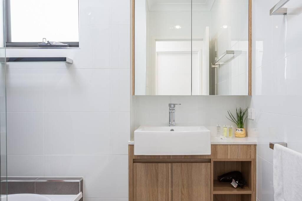 Sweet And Cozy Townhouse In Sunnybank Hills