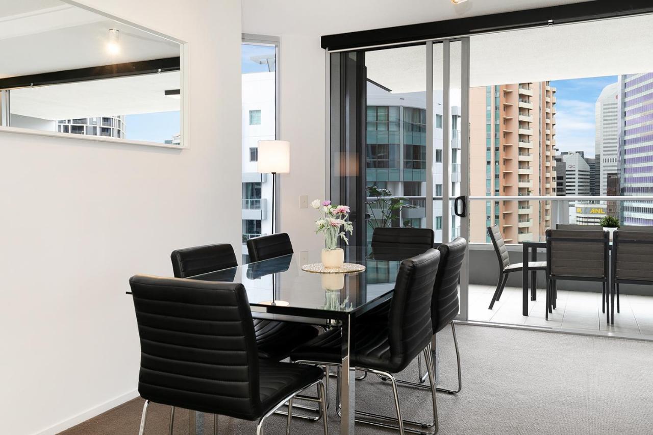 Executive 3 Bedroom Family - Cbd - Views - Netflix - Fast Wifi - Free Parking Apartment Brisbane
