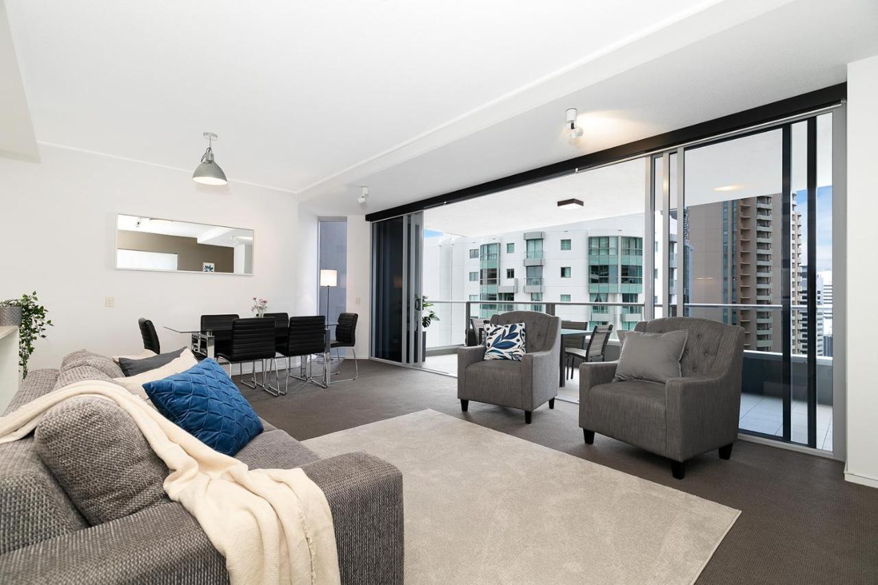 Apartment Executive 3 Bedroom Family - Cbd - Views - Netflix - Fast Wifi - Free Parking Brisbane