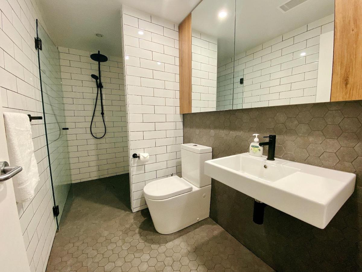 Large Space 2 Bed Apt Near Airport Brisbane