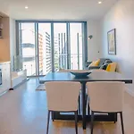 Airtrip Apartments On Tribune Street